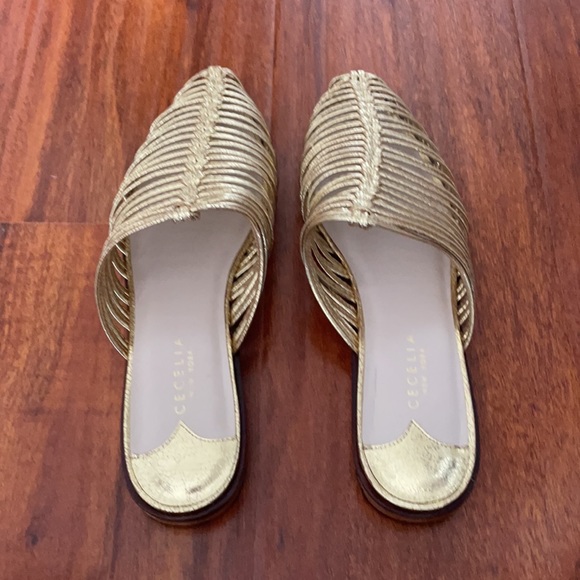 Cecelia New York gold miles. Size 9.5 - Picture 3 of 4